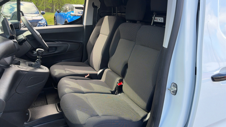 Vauxhall Combo Cargo Combo Xl Diesel 1.5 Turbo D 100ps Pro H1 Van